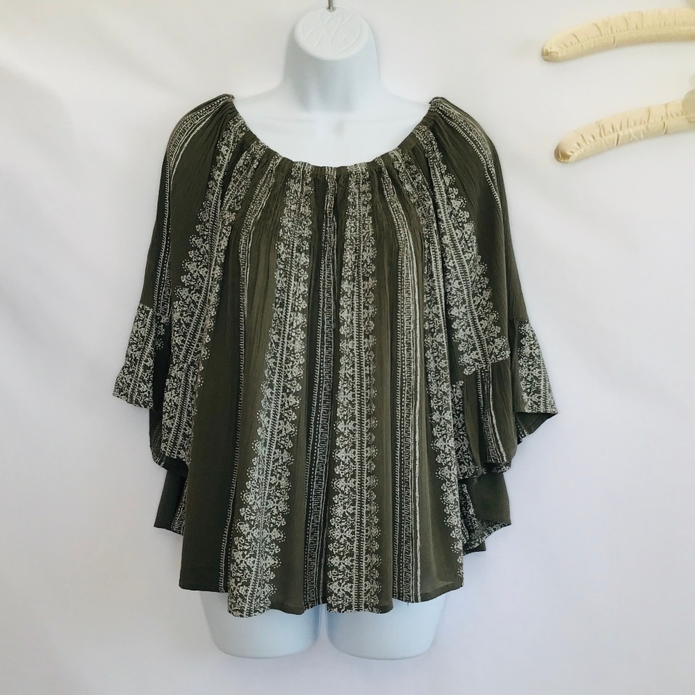 *4/$20* Altar'd State Charcoal/White flowing …